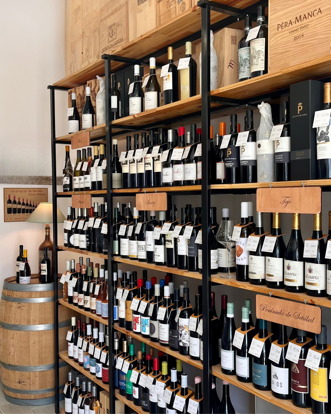 Aura Tavira boutique interior
